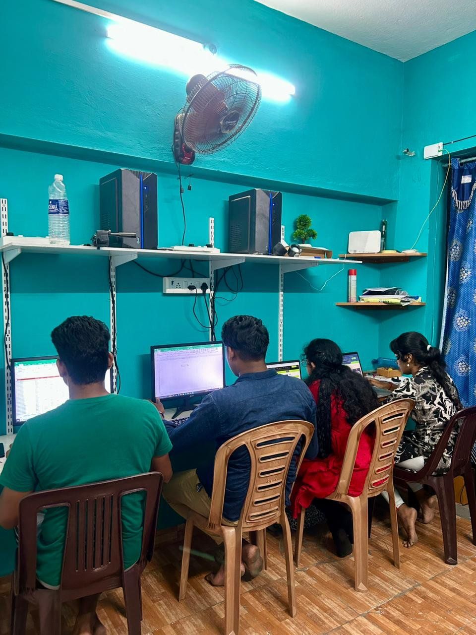 Hands-on practical at the workstations